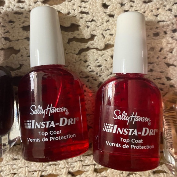 Sally Hansen Bundle - Picture 4 of 5